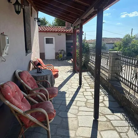 Maron's Hearth, In * Marónia